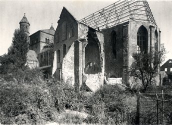 St. Pantaleon, Ansicht der zerstörten Dreikonchenanlage, 1947