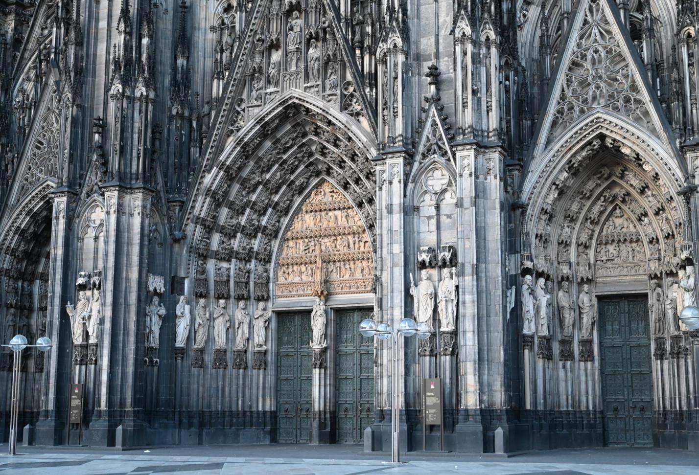 Der Dom von innen, unten, oben und außen