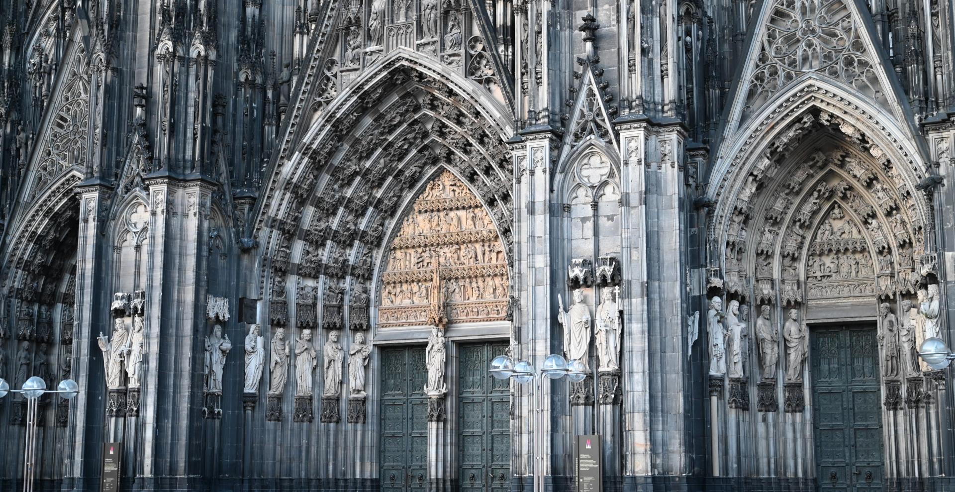 Der Dom von innen, unten, oben und außen