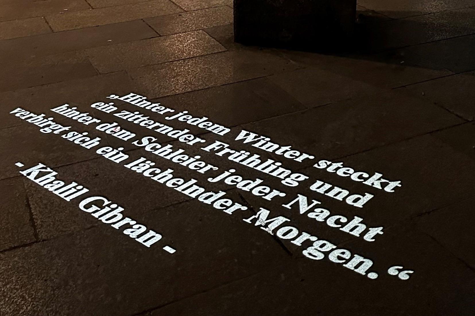 Projektion Khalil Gibran