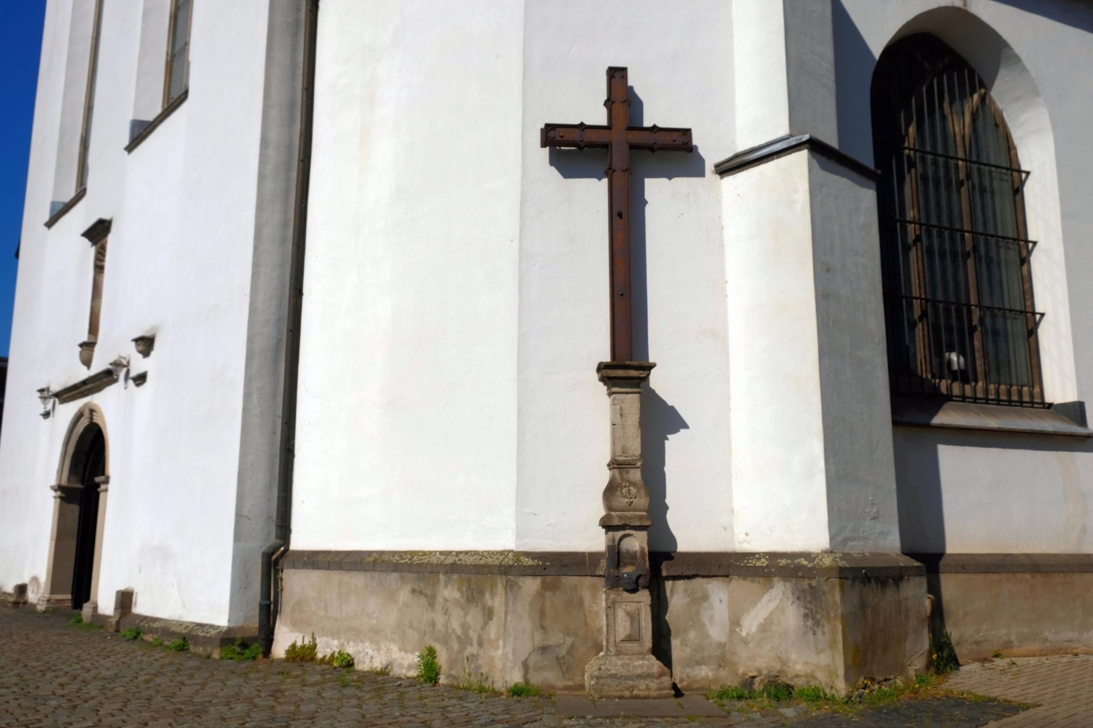 Alt St. Heribert außen (c) Werner Timmerscheidt Alt St. Heribert außen