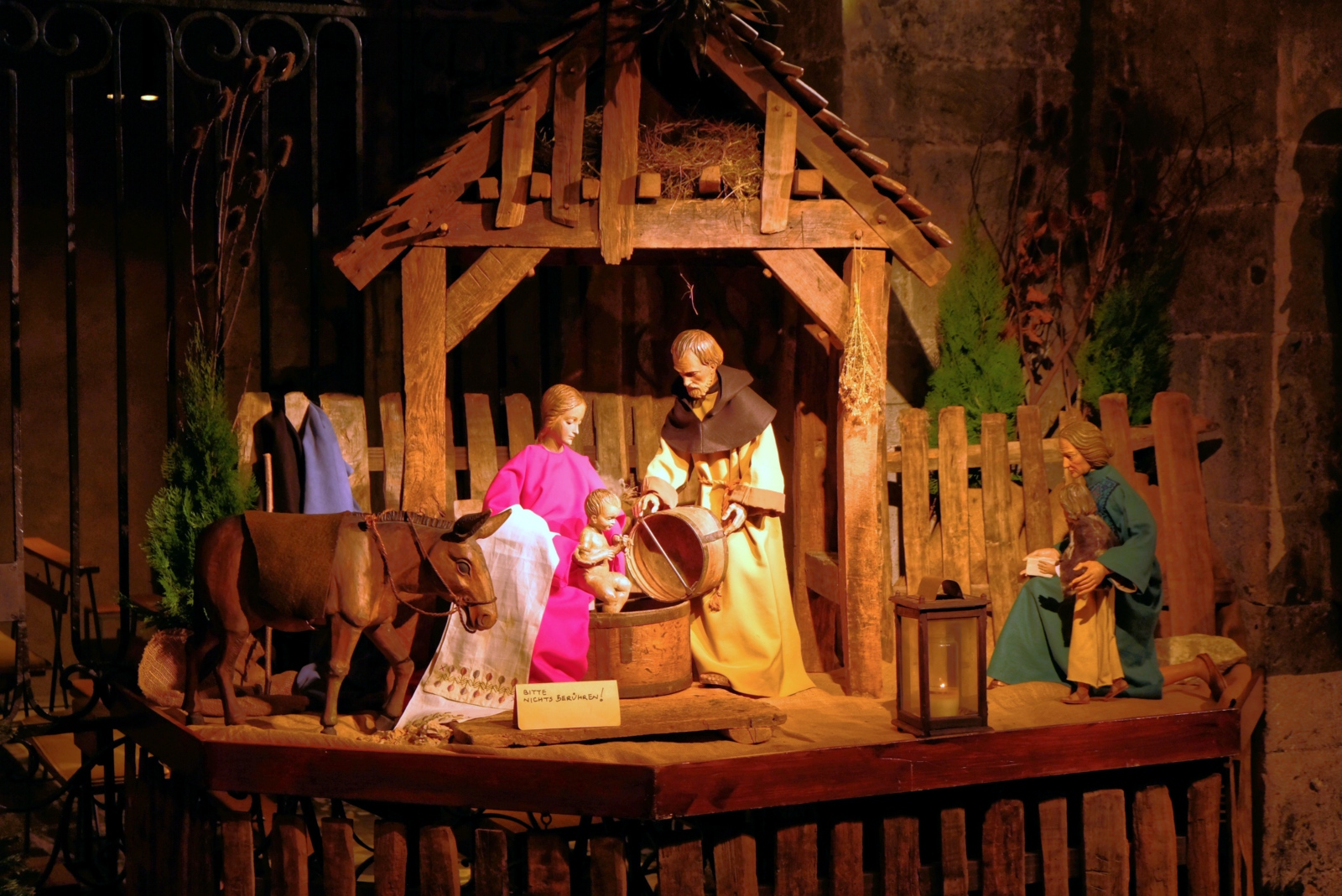 Weihnachtskrippe (St. Kolumba -Madonna in den Trümmern)