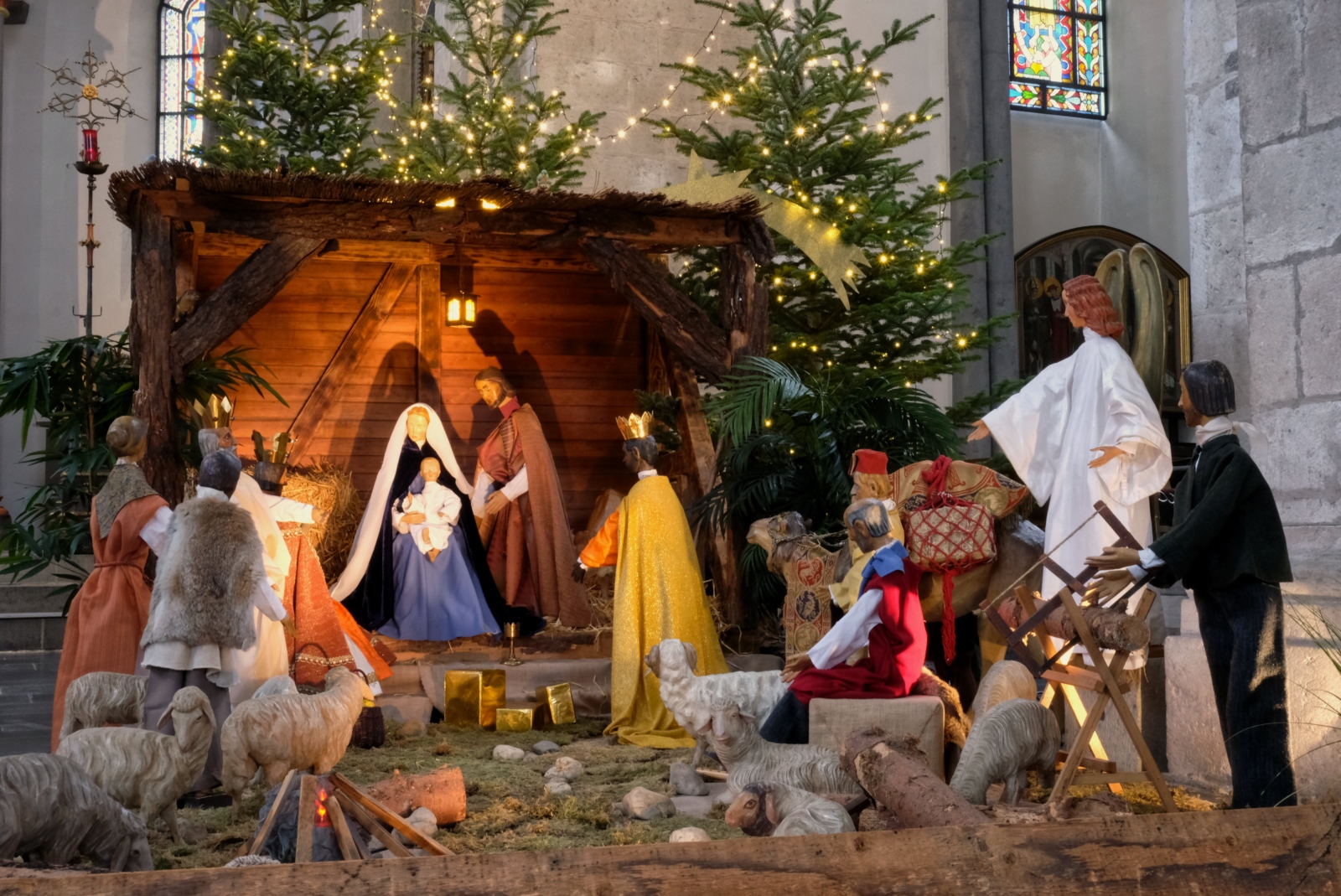 Dreikönigskrippe St. Kunibert
